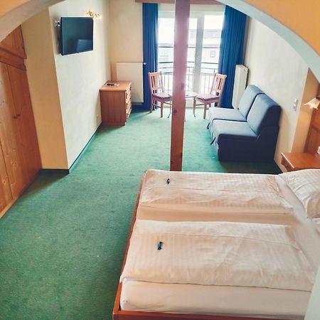 Hotel Gruenwaldkopf Обертауэрн Экстерьер фото