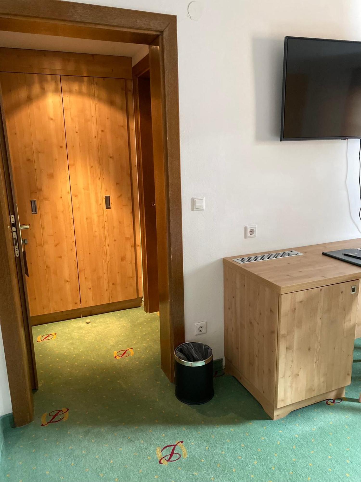 Hotel Gruenwaldkopf Обертауэрн Экстерьер фото