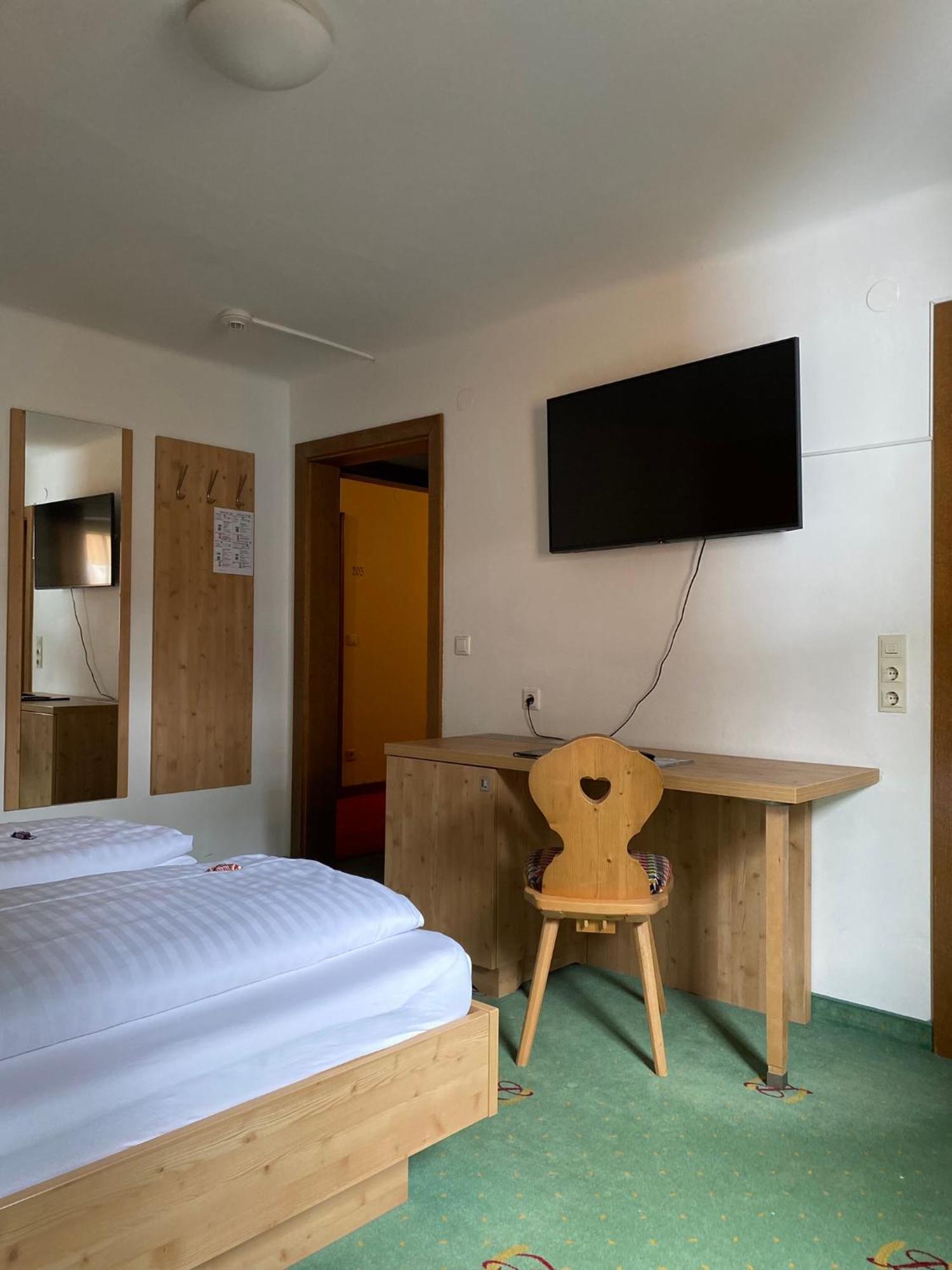 Hotel Gruenwaldkopf Обертауэрн Экстерьер фото