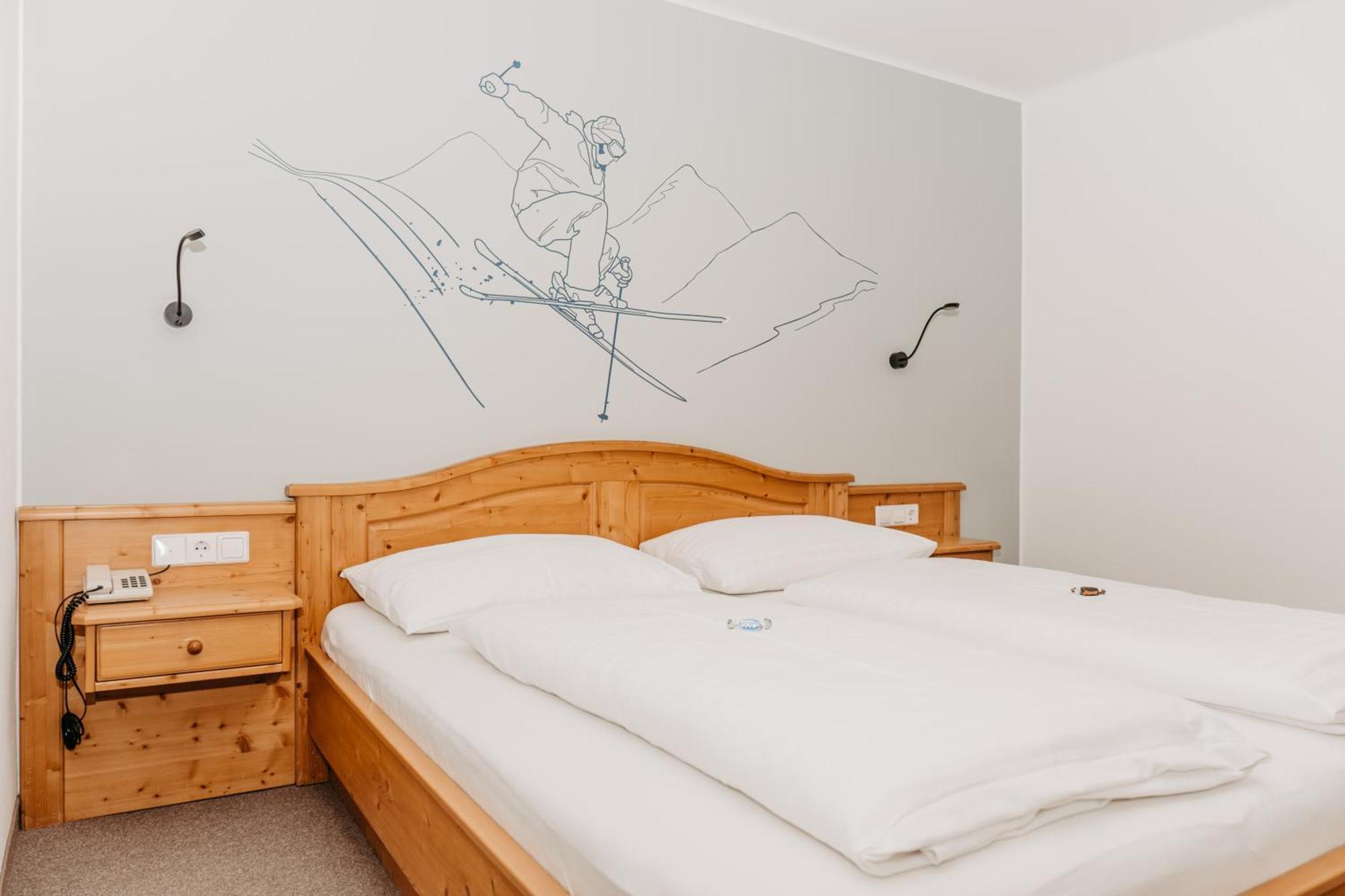 Hotel Gruenwaldkopf Обертауэрн Экстерьер фото